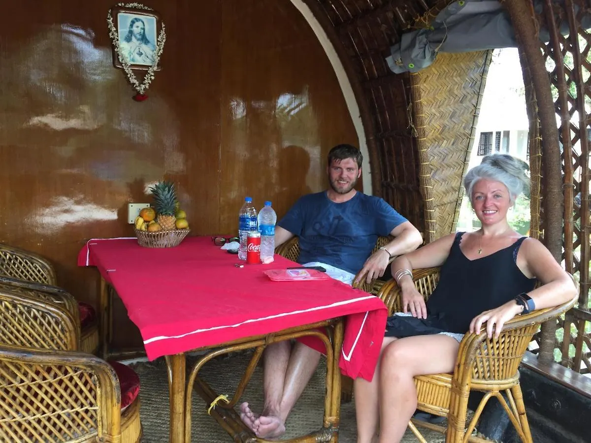 Thara'S Houseboat Hotel Alappuzha 0*,
