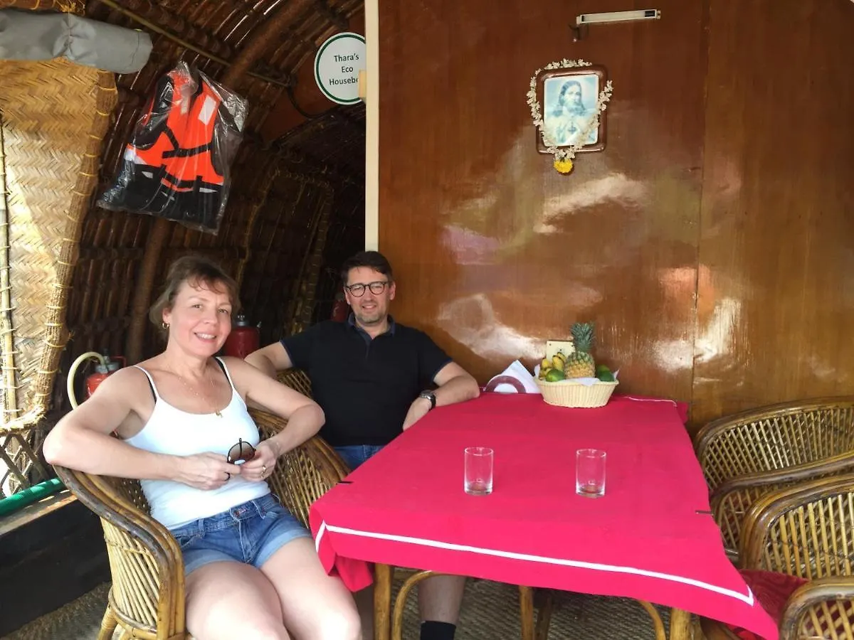 Thara'S Houseboat Hotel Alappuzha India