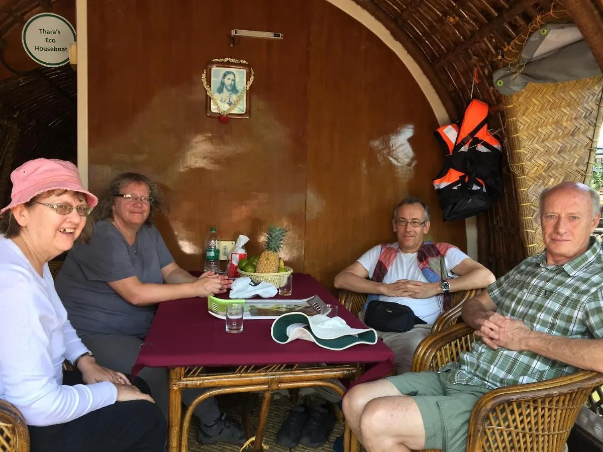 Thara'S Houseboat Hotel Alappuzha